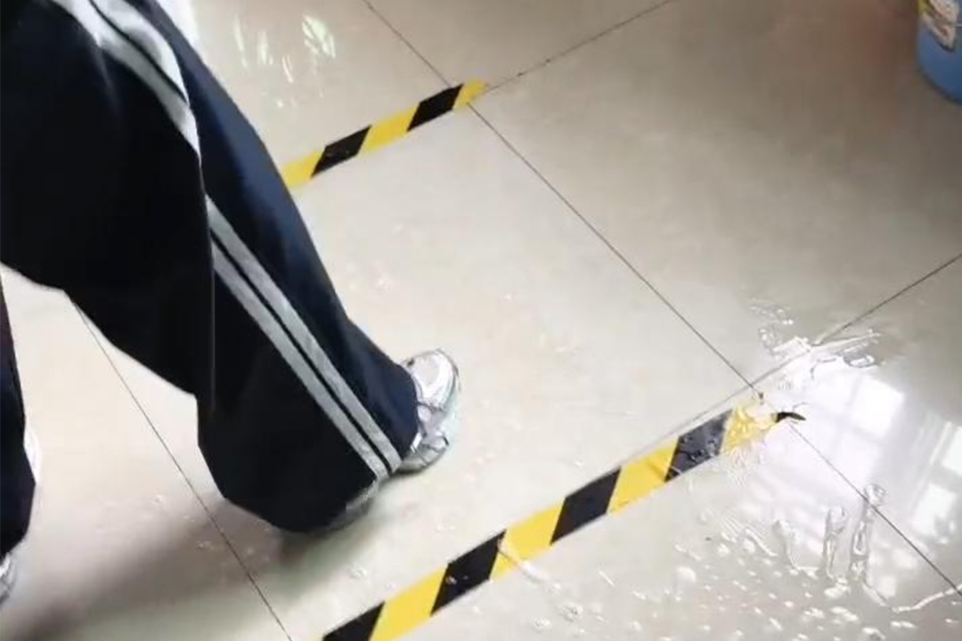 某托育机构防滑处理