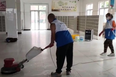 某高中食堂防滑处理
