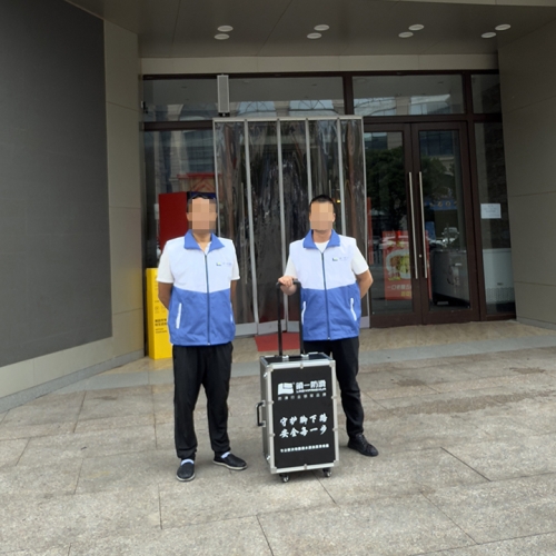 某连锁烧烤餐厅店防滑处理