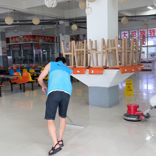 某大学食堂地面防滑处理